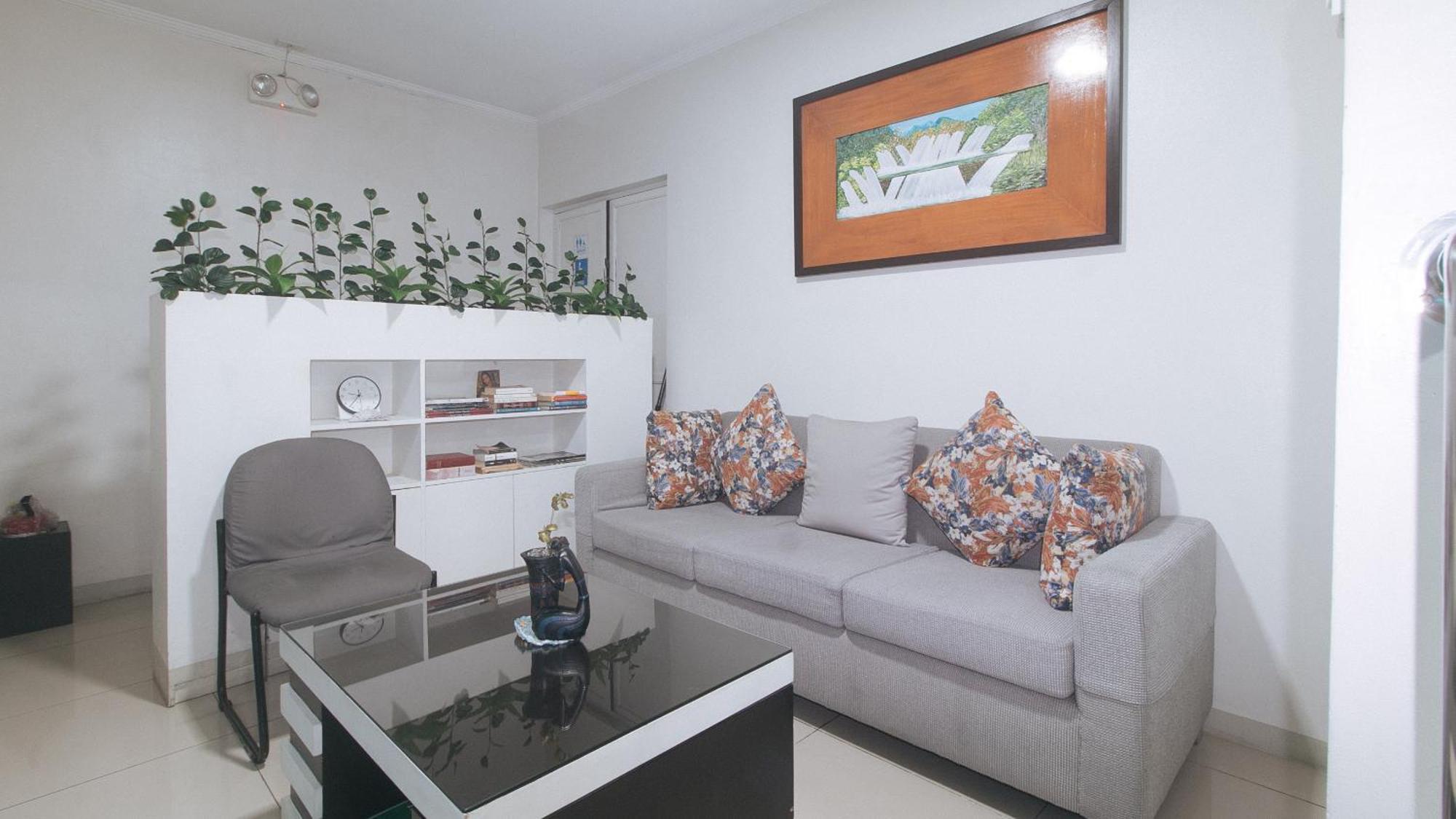 Urbanview At Evangelista Street Makati Makati City Exterior photo