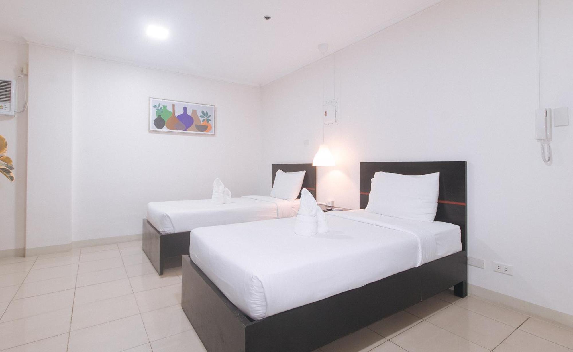Urbanview At Evangelista Street Makati Makati City Exterior photo